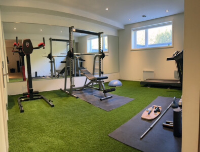 Gazon synthétique pour gym au sous-sol Gazon synthétique pour gym au sous-sol